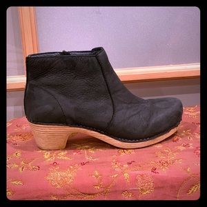 Dansko Maria size 38